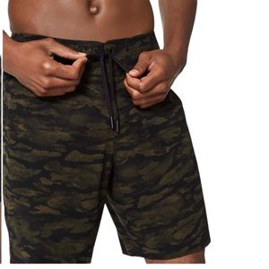 Lululemon Current State Swim Short 9" Inseam Green Black Workout Men's Waist 28